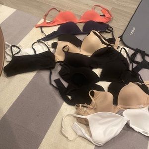 9 bras